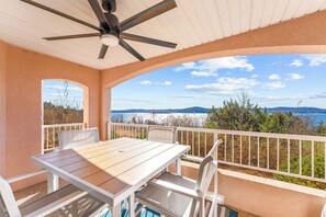Outdoor dining - Epic Table Rock Lake Views | Minutes to Branson (Hollister)