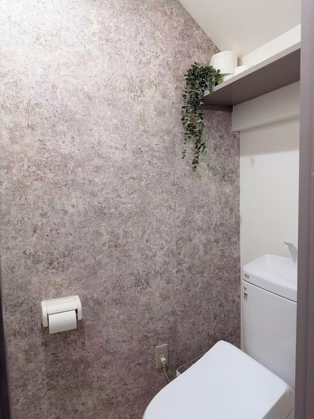 Towels, soap, toilet paper