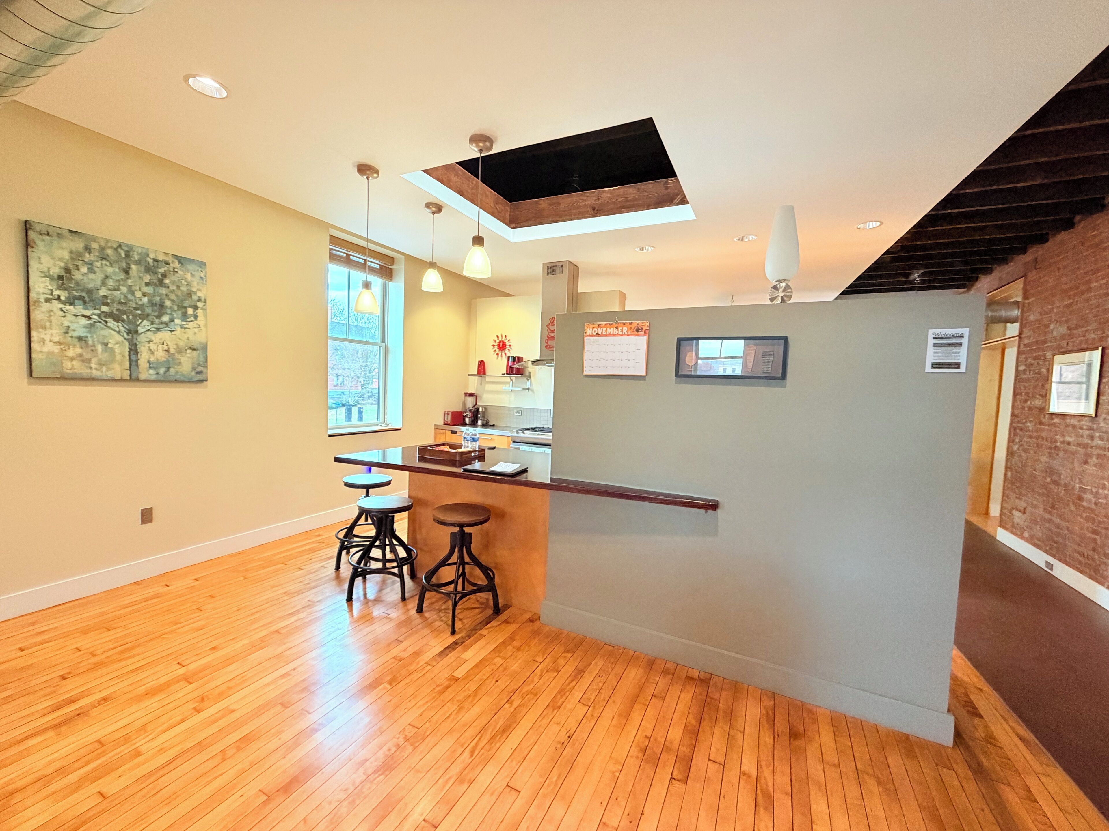 Micro-ondes, four, plaque de cuisson, lave-vaisselle