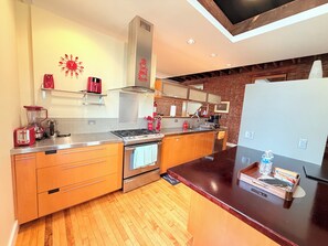 Micro-ondas, fogão, cooktop, lava-louças