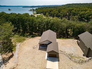 Exterior - 3BR Lakeview Retreat w/ Hot Tub | Indian Pt (Branson)