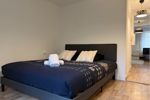 1 chambre, fer et planche Ă repasser, Wi-Fi, draps fournis