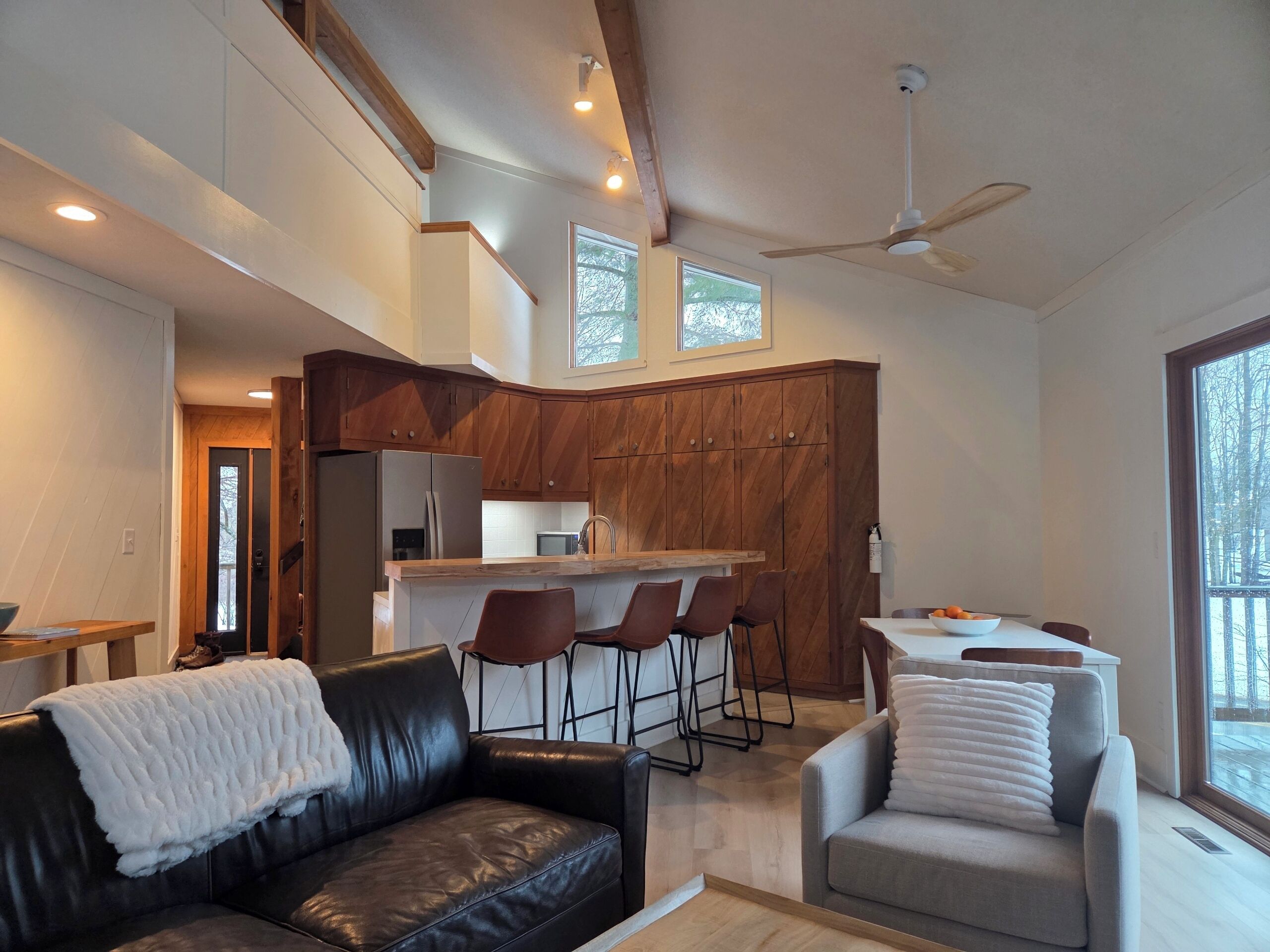 Téléviseur connecté, foyer, sélection de musique