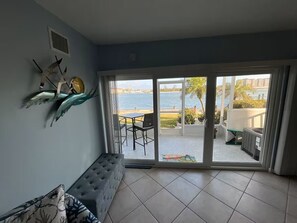 TV - Paradise on the Isles - Stunning Waterfront Views - Pool & Dock Steps Away (Naples)
