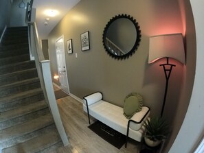 Interior - Cozy 1 Bedroom 1 Bath in Niagara Region (Grimsby)