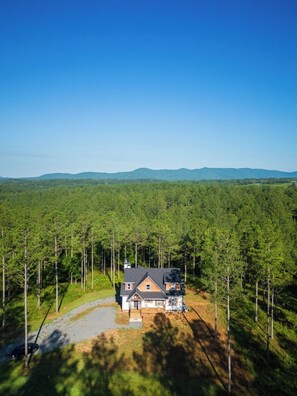 Floor plan - Cozy Mountain Cabin Hot Tub & Fire Pit (Ellijay)