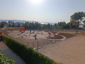 Children’s area - Apartment Sofia, 200m from the beach (Bibinje)