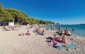 On the beach - Beachfront apartment Seaview 2 (Turanj)