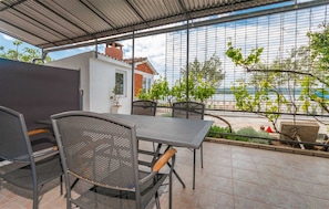 Outdoor dining - Beachfront Apt. Sun 4 (Turanj)