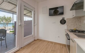 Fridge, oven, stovetop, coffee/tea maker - Studio apartment Pebble 3 (Turanj)