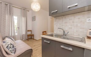 Interior - Apartment Stone 5 near the beach (Turanj)