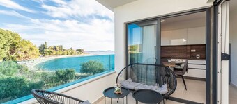 Beachfront Villa Fresca (F2) Luxury Apartment 3+1