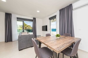 Dining - Villa Fresca (F1) Luxury Apartment 2+1 guests (Bibinje)