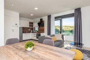 TV - Villa Fresca (F1) Luxury Apartment 2+1 guests (Bibinje)