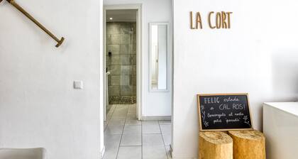 Villa 'Masia Cal Ros' with Mountain Views, Wi-Fi and Air Conditioning