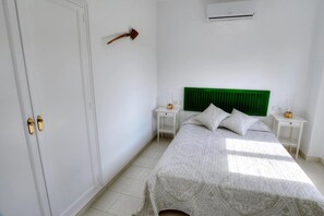 8 Schlafzimmer, Bügeleisen/Bügelbrett, WLAN, Bettwäsche