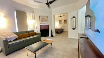 Deluxe Apartment, 1 Queen Bed with Sofa bed, Non Smoking, Kitchen | Living area | 75-inch Smart TV with digital channels, Netflix, Hulu