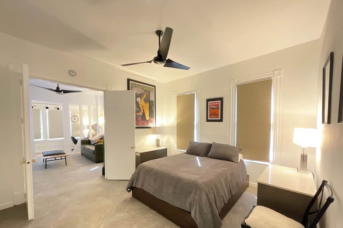 Deluxe Apartment, 1 Queen Bed with Sofa bed, Non Smoking, Kitchen | Individually decorated, individually furnished, laptop workspace