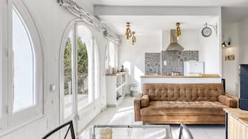 Fernseher, Tischtennisplatte