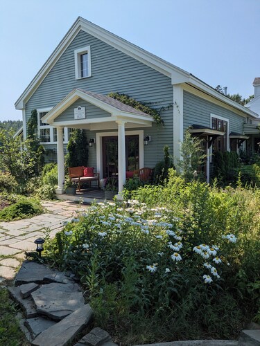 Shipbuilder's home - COMPLETELY surrounded by water: 2 docks for access