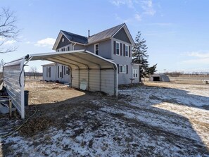 Floor plan - Pet-friendly Historic 4BR Home in Illinois (Lynn Center)