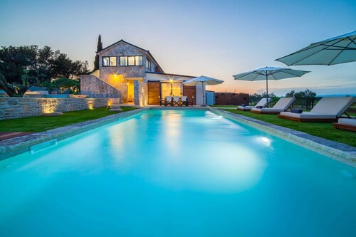 Luxury Villa Biograd with heated pool