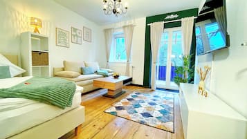 2 bedrooms, desk, free WiFi, bed sheets