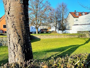 Property grounds - 'GoldPath' PassauCity I Central I OldTown I Balcony I Italy garden I WipuTV (Passau)