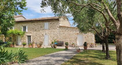Maisonnette indépendante au calme - Quiet independant tiny-house - grand jardin