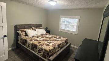 3 bedrooms, free WiFi, bed sheets