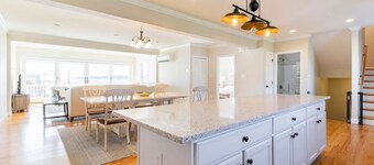 5BR/5BA Beachside Newport Home Steps to Beach!