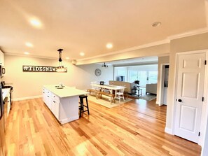 Interior - New! 3BR/2BA Condo Steps to 1st Beach (Middletown)
