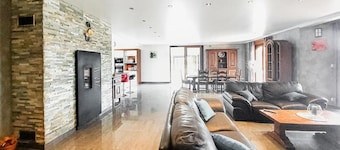 La Perle Bleue: Spacious Retreat with Pool near Strasbourg