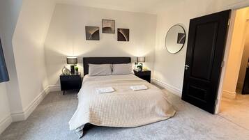 House | 5 bilik tidur