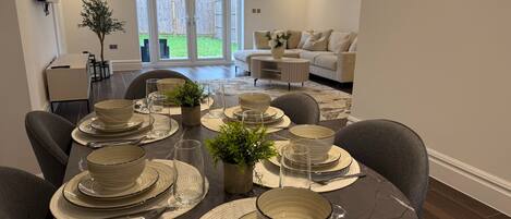 Nhà | 5 phòng ngủ