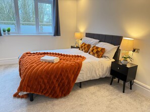 House | 5 bedrooms - Beautiful 5 Bed House - Close to Windsor Castle (Windsor)