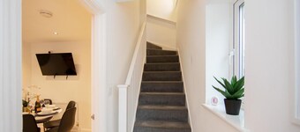 Stylish Town House - Located Close to Derby Centre