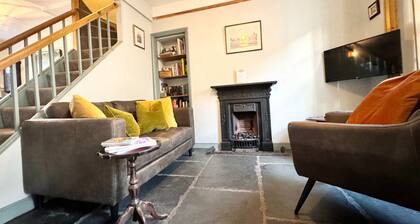 Ulverston Cozy Cottage Retreat