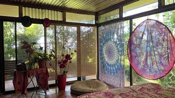 Comfort Apartment, Patio, Mountain View