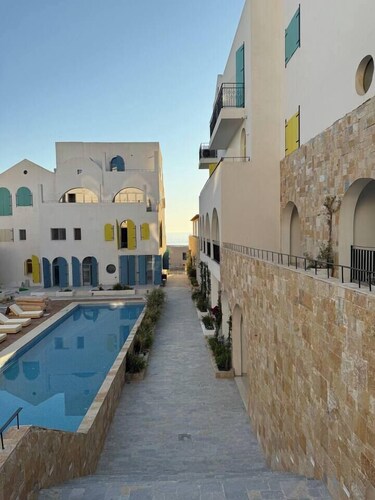 NooN Properties | 3 by PikHost