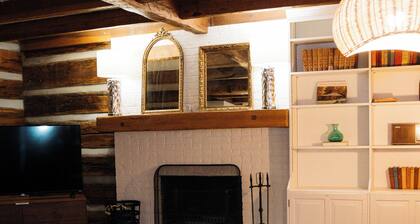 Cozy Music City Cabin Retreat - Sleeps 10, 3br + 2 bath