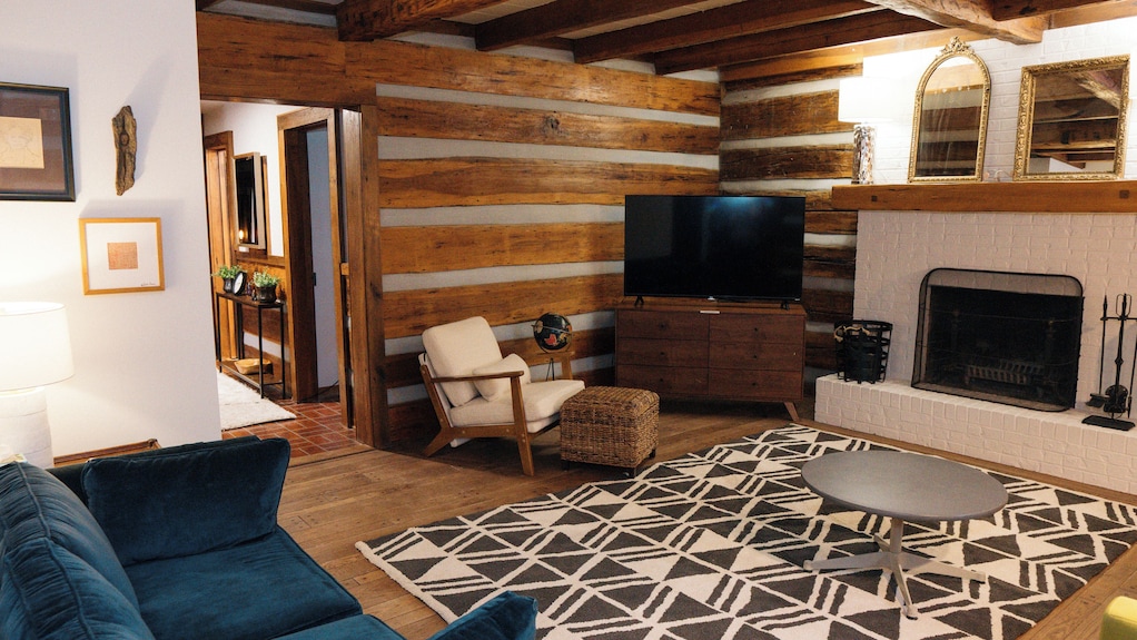 Cozy Music City Cabin Retreat - Sleeps 10, 3br + 2 Bath - Nashville, TN