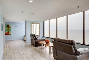 Interior - Inviting Bayside Studio With Bay View on Sandestin Golf & Beach Resort (Miramar Beach)