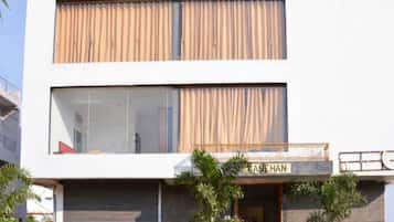 House | Exterior detail