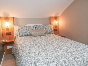 2 bedrooms, individually decorated, individually furnished, free WiFi - Albion Cottage (Whitby)