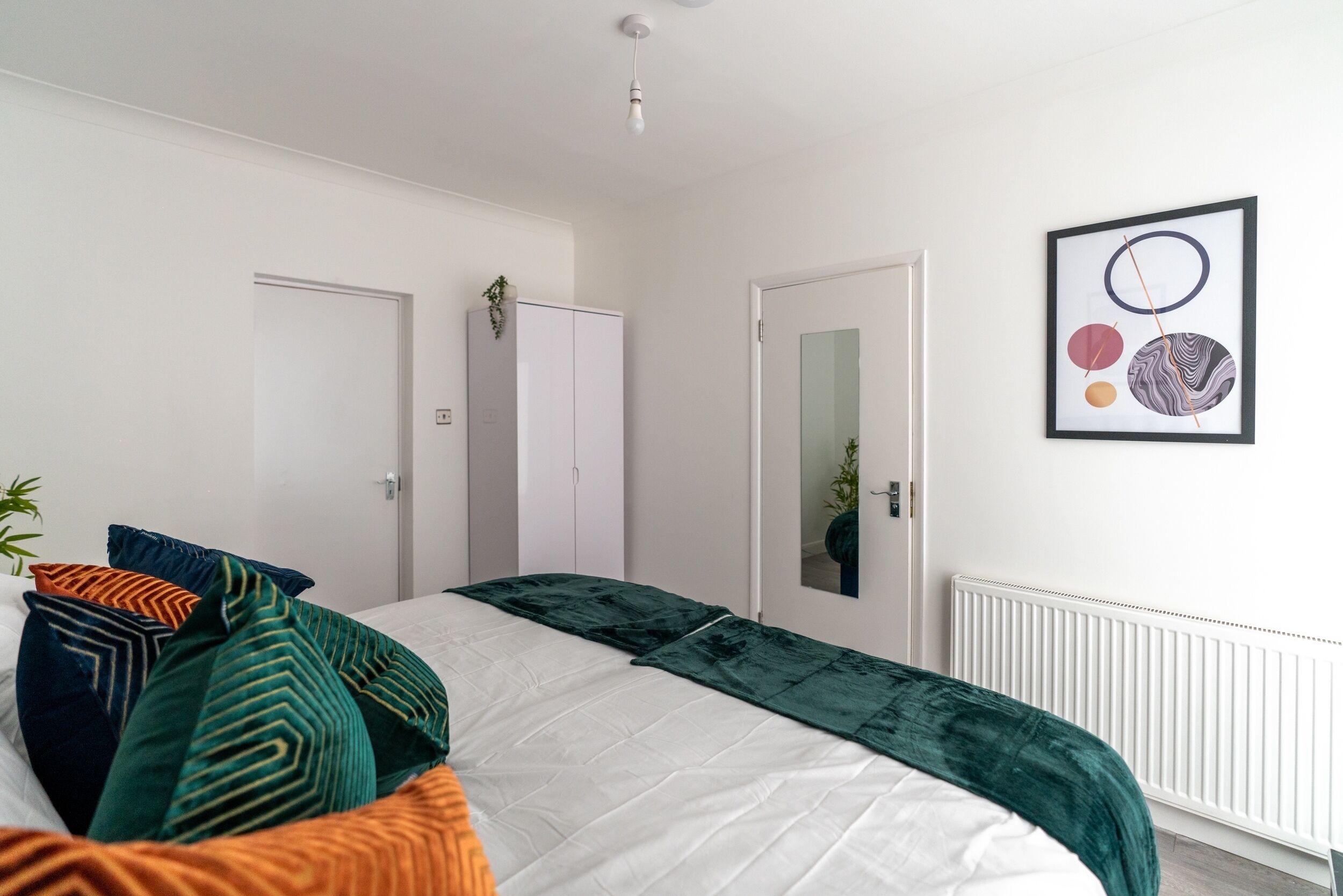 3 bedrooms, iron/ironing board, free WiFi, bed sheets