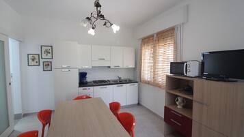 Vila, 3 kamar tidur, teras, pemandangan kebun | Ruang makan