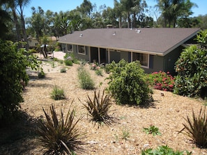 Exterior - Serenity House, quiet, tranquil , pet friendly 4 bedroom with yoga room (Vista)