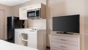Studio Standard - 1 kingsize-säng | Skrivbord, arbetsyta för laptop, gratis wi-fi och sängkläder