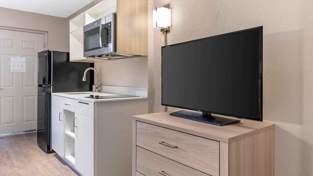 Studio Tiêu chuẩn, 2 giường cỡ queen | Bàn, khu vực làm việc phù hợp cho laptop